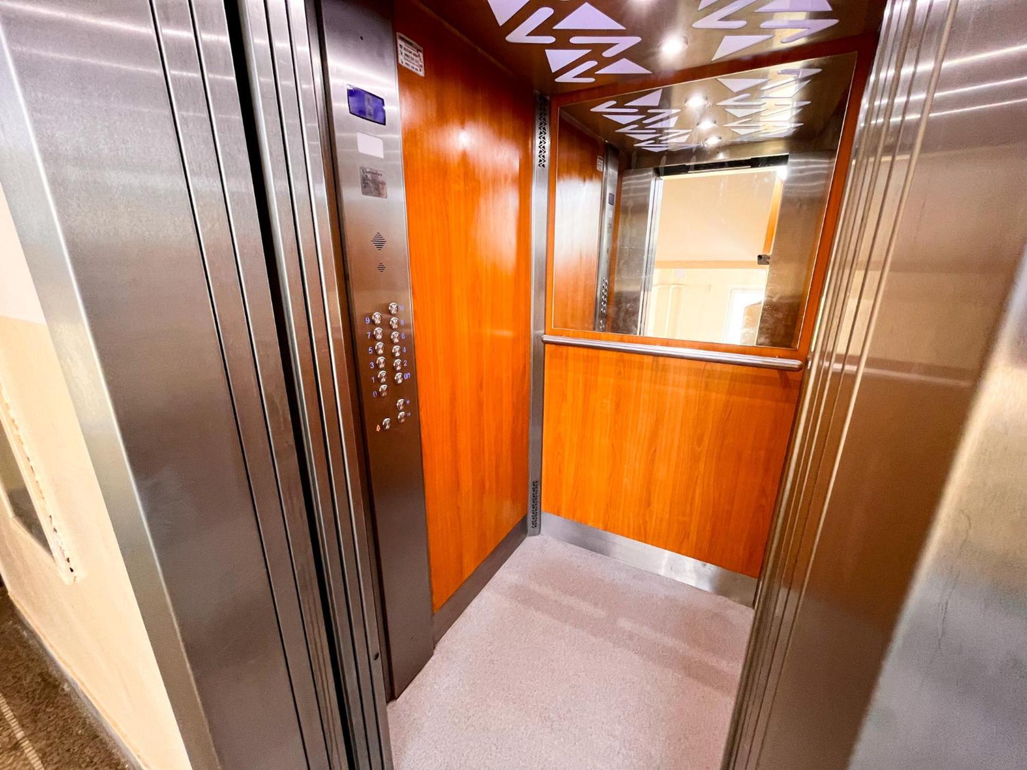 Flat With Nicest Wiew In Old Town - 3 Bedrooms, Ac 布拉迪斯拉发 外观 照片